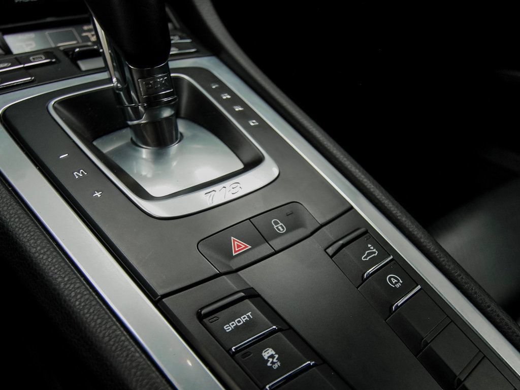 Used 2018 Porsche 718 Cayman RWD image 22