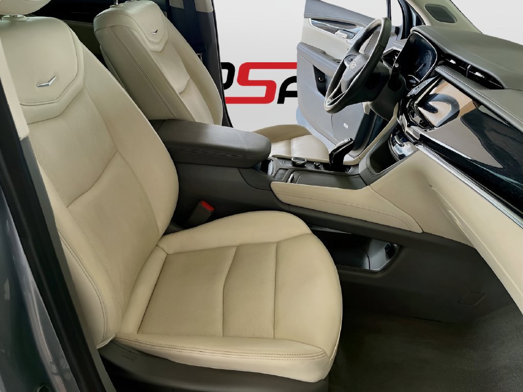 Used 2024 Cadillac XT6 Premium Luxury w/ Technology Package FWD image 31