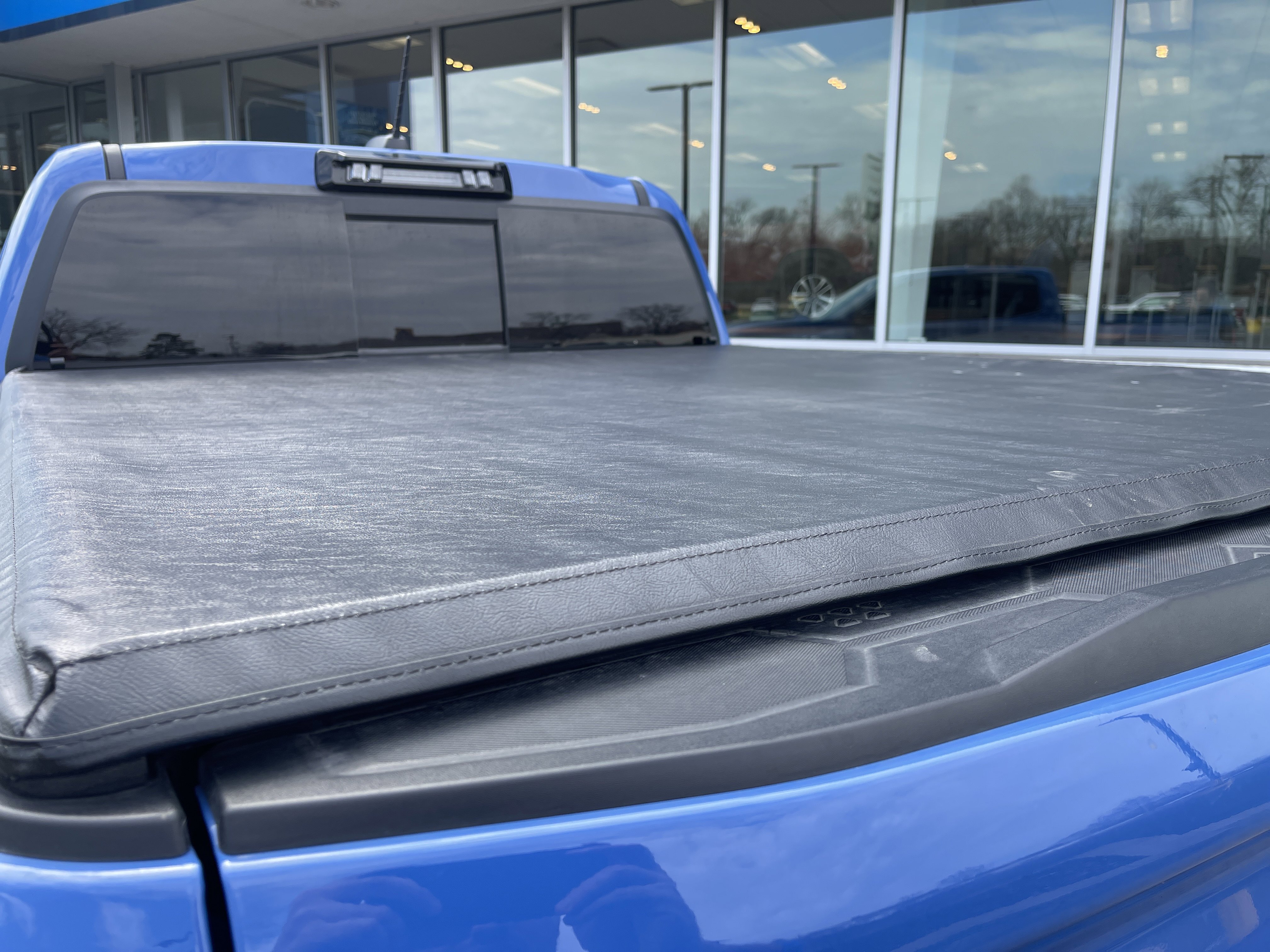 Used 2025 Chevrolet Colorado ZR2 w/ Technology Package image 46