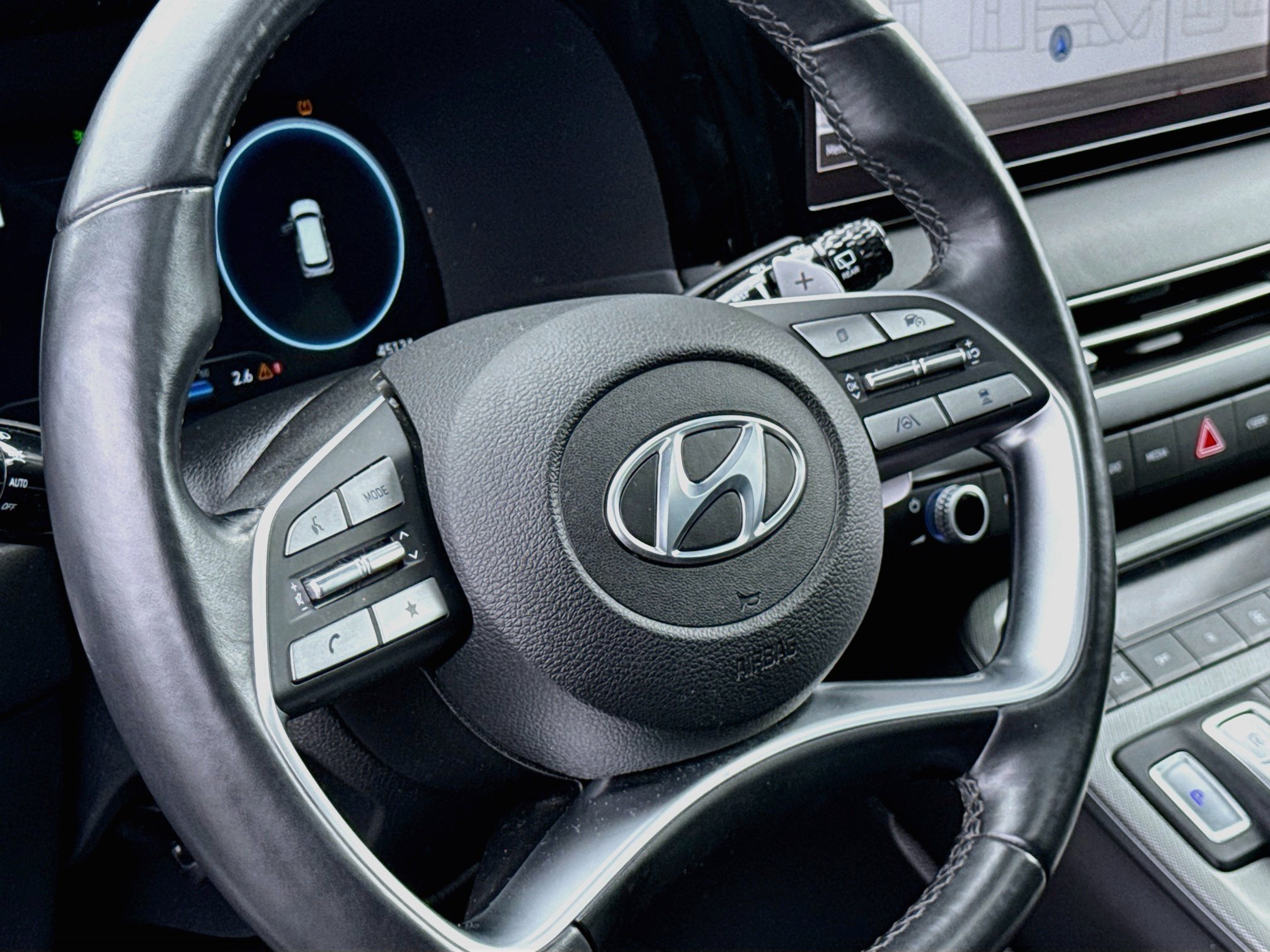 Used 2024 Hyundai Palisade SEL w/ Premium Package FWD image 12