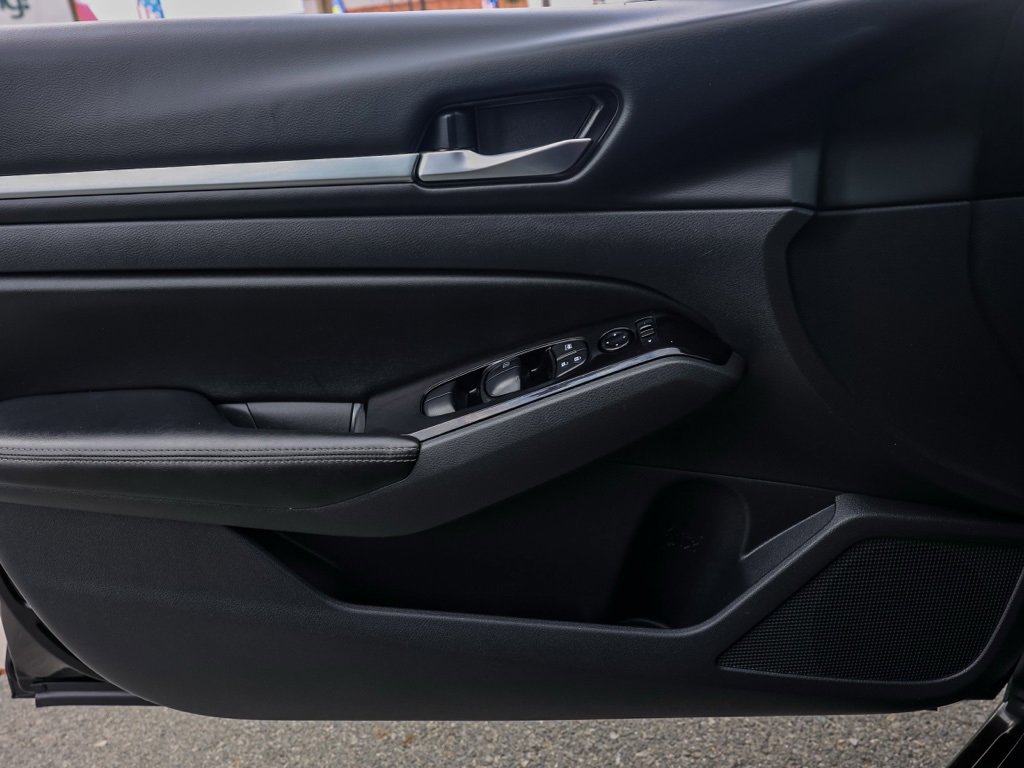 Used 2023 Nissan Altima 2.5 SV image 22