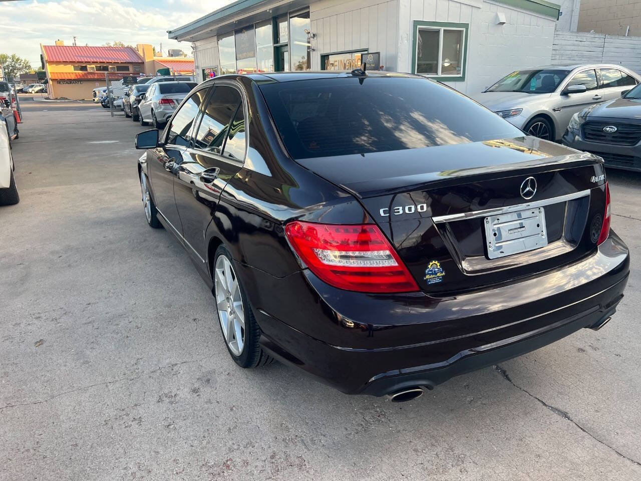 Used 2012 Mercedes-Benz C 300 4MATIC Sedan image 4