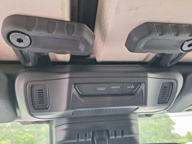 Used 2025 Jeep Wrangler Unlimited Sahara AWD/4WD image 28