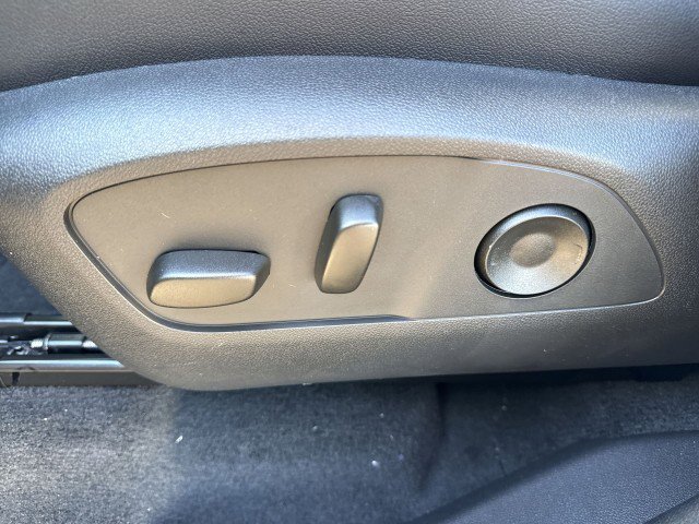 New 2026 Chevrolet Traverse LT w/ Sun and Wheel Package image 14