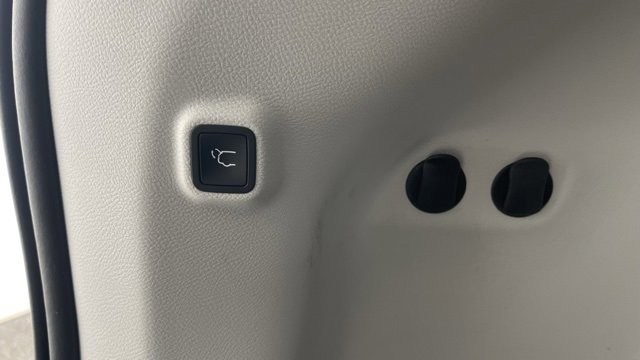 Used 2020 Jeep Cherokee Limited w/ Technology Group image 47