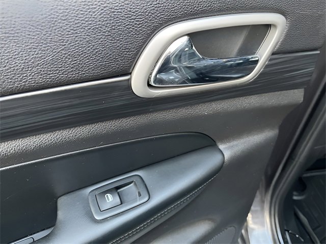 Used 2020 Jeep Grand Cherokee Altitude image 26