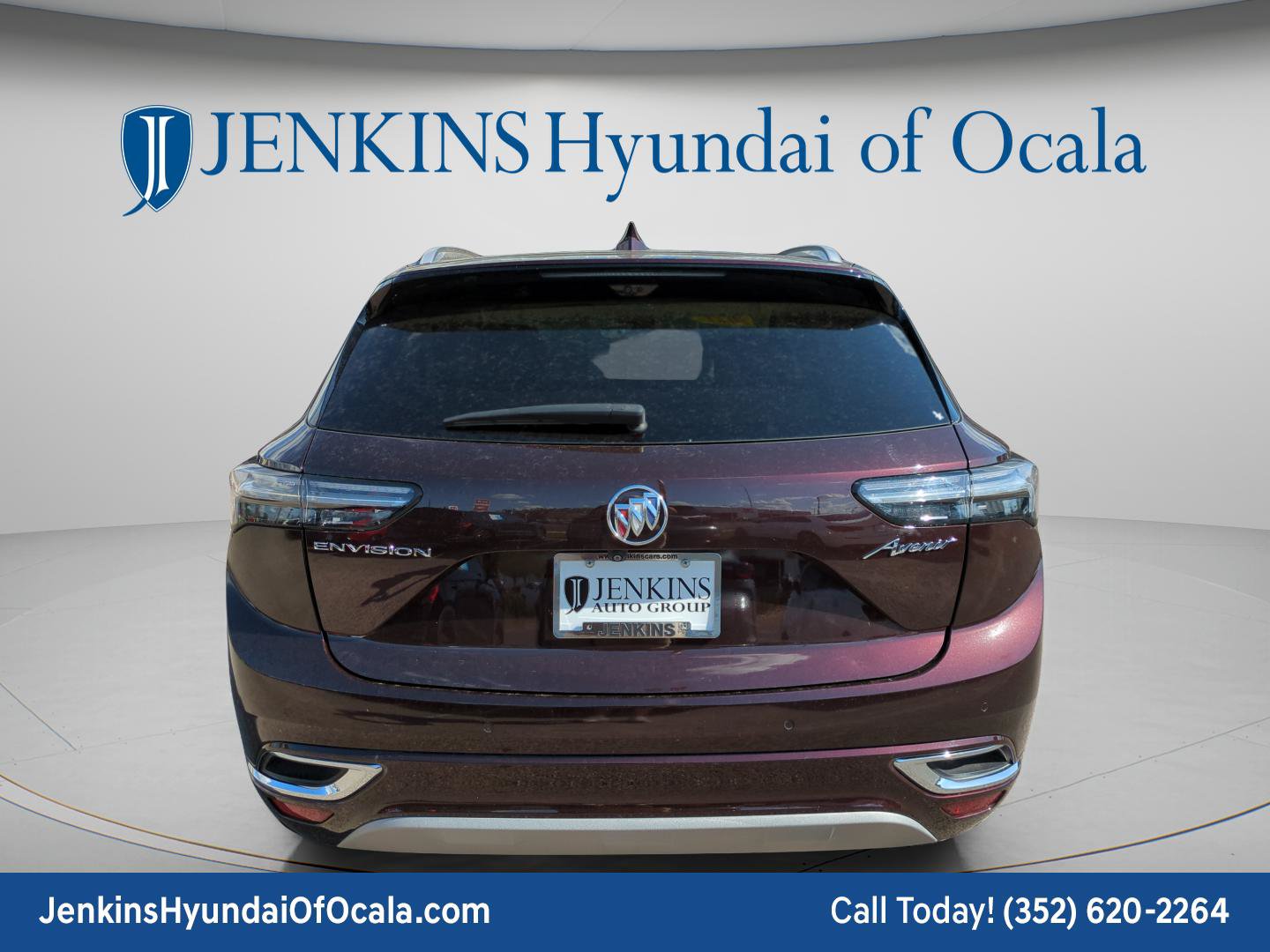 Used 2021 Buick Envision Avenir w/ Technology Package II FWD image 4