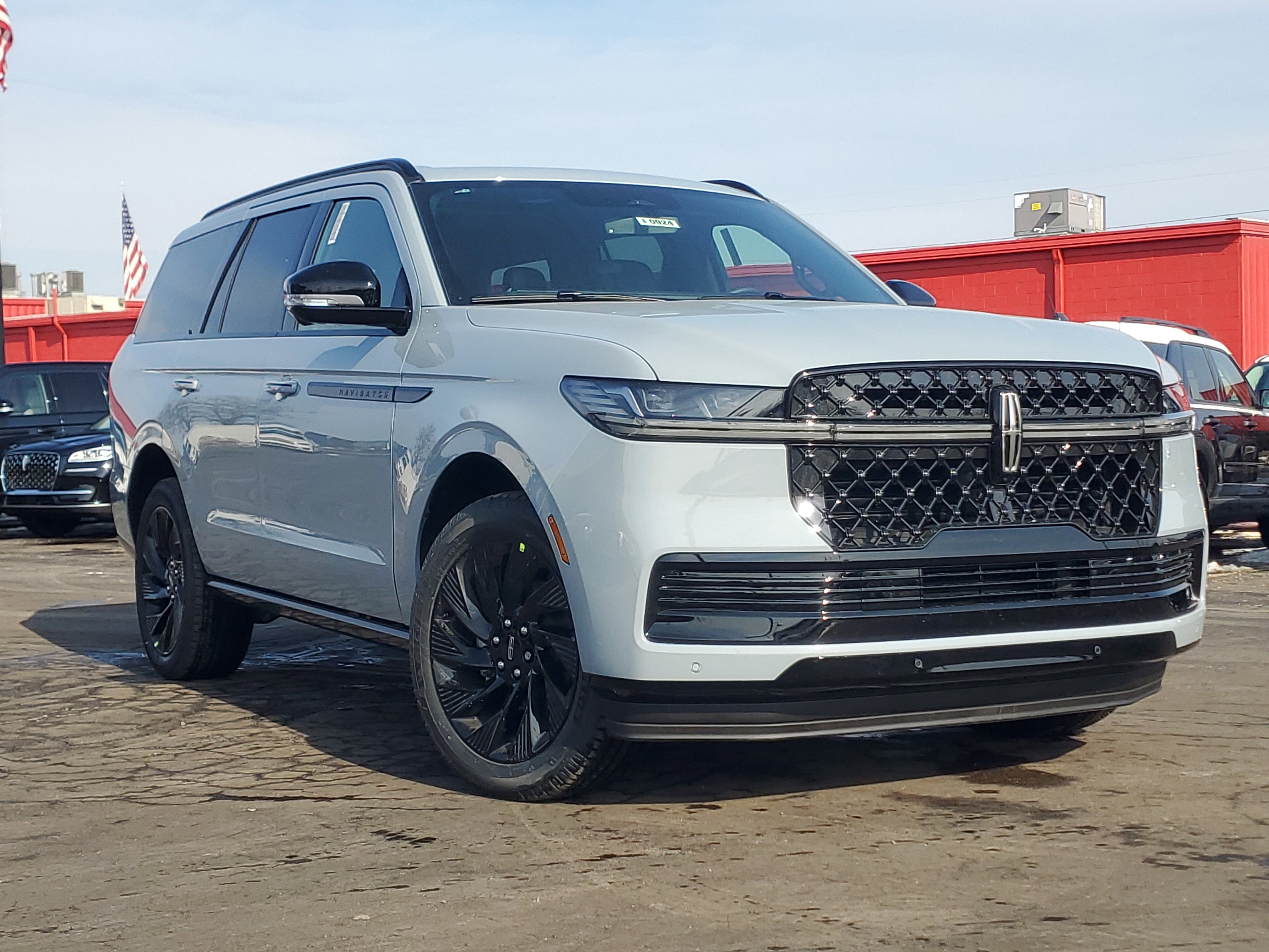 New 2026 Lincoln Navigator Reserve w/ Jet Appearance Package