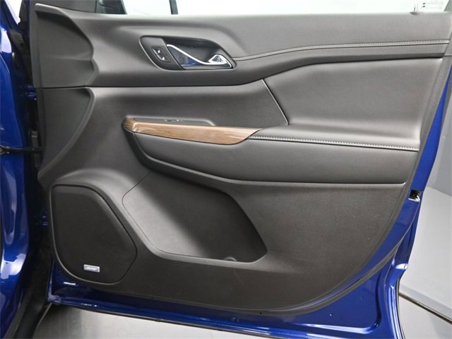 Used 2023 GMC Acadia SLE w/ Driver Convenience Package image 22