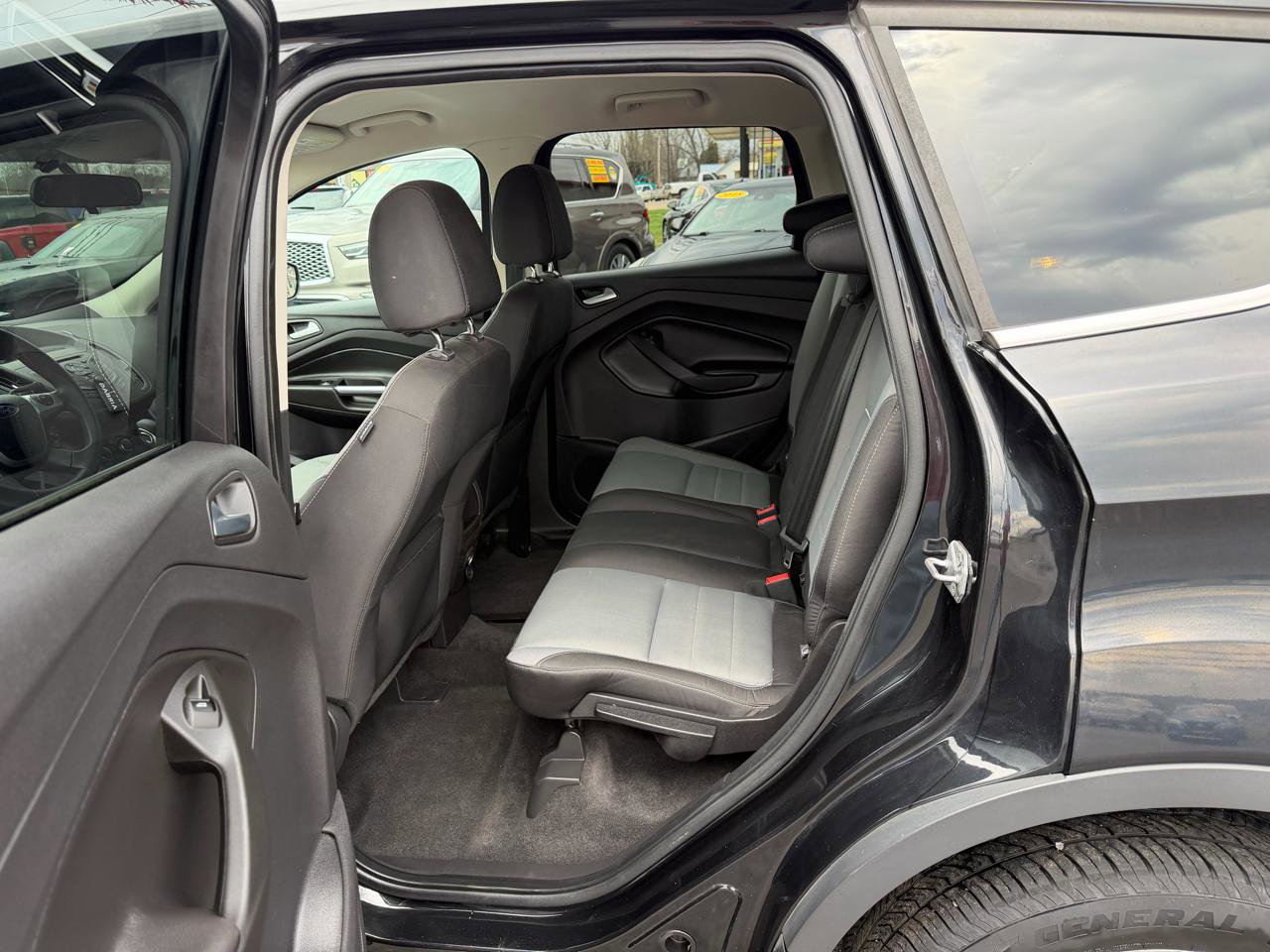 Used 2014 Ford Escape SE image 12