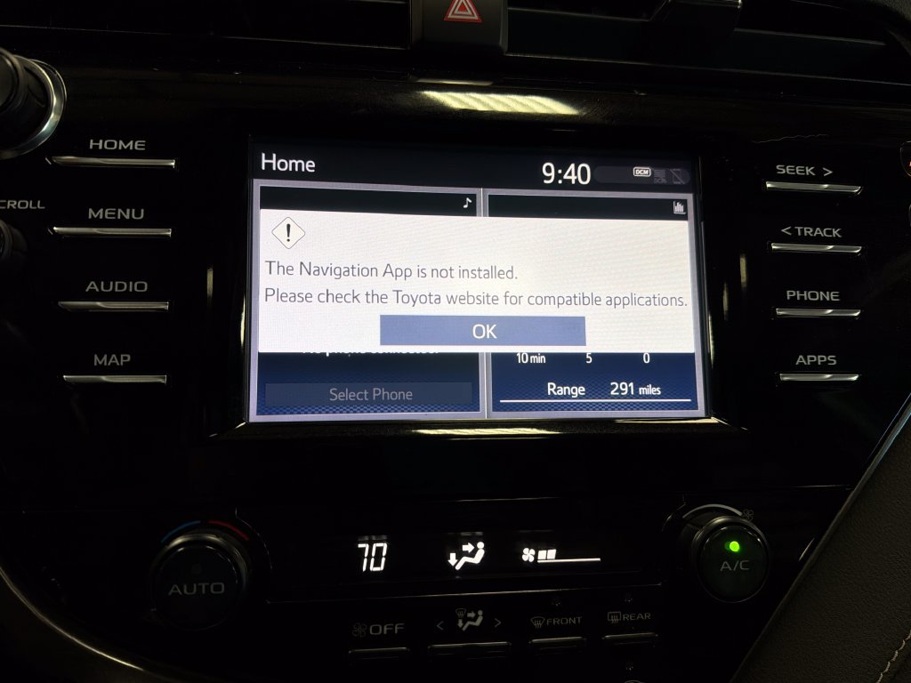 Used 2019 Toyota Camry SE FWD image 24