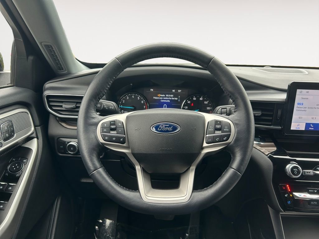 Used 2022 Ford Explorer Limited w/ Equipment Group 301A image 14