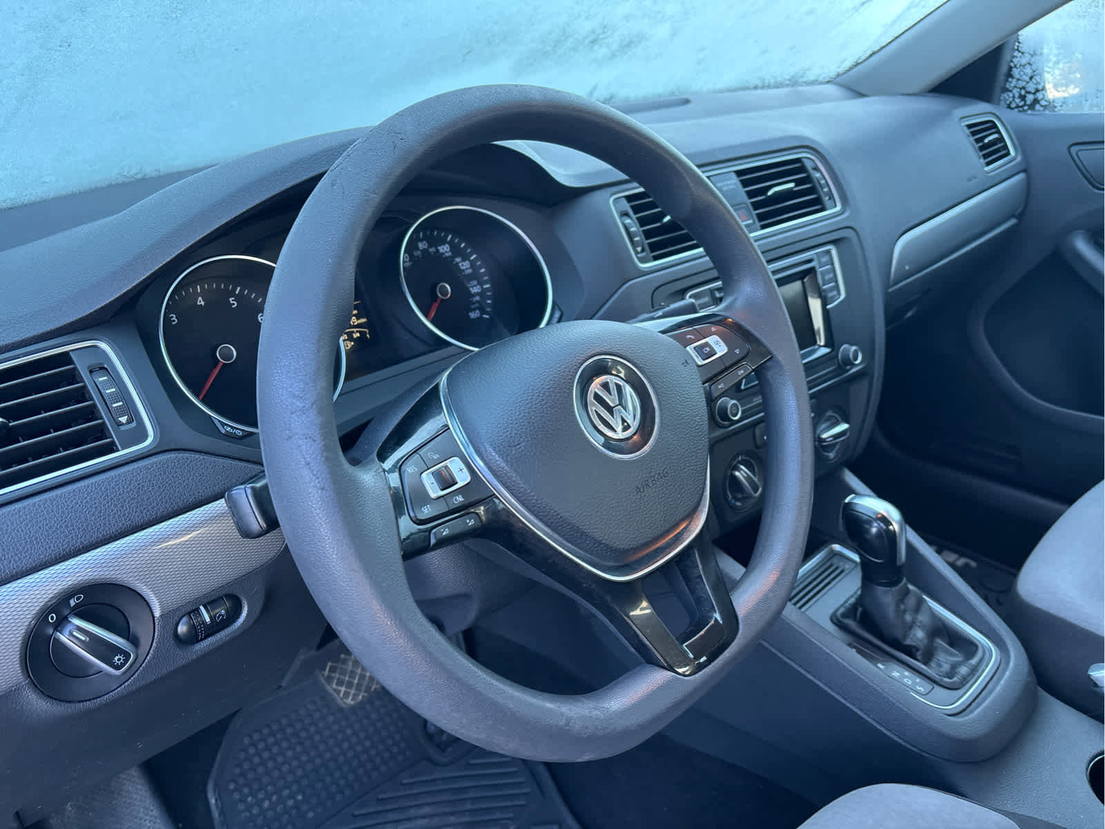 Used 2018 Volkswagen Jetta S w/ Cold Weather Package image 13