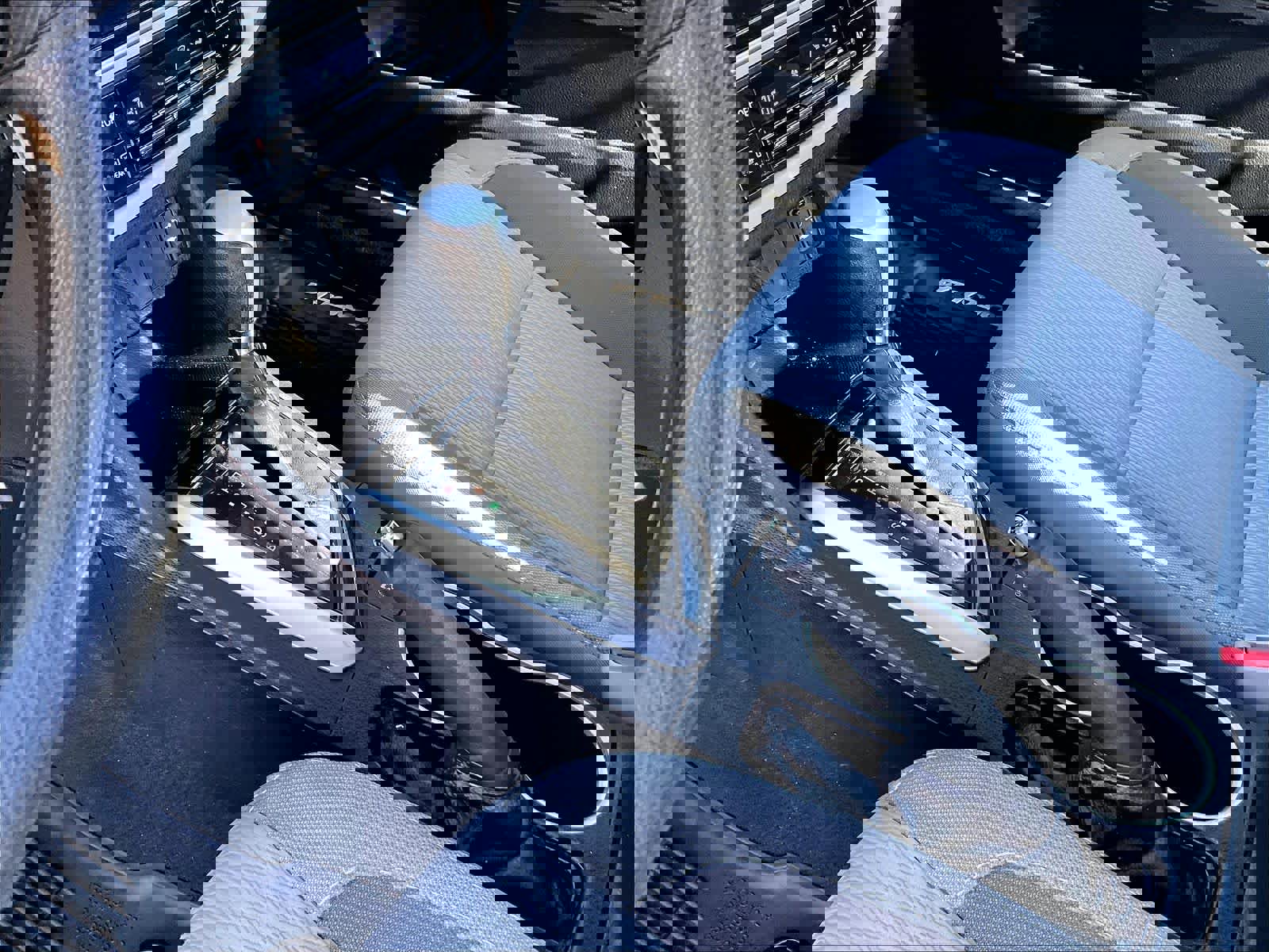 Used 2018 Toyota Corolla LE image 20