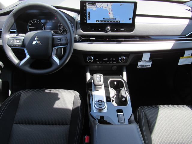 New 2026 Mitsubishi Outlander ES image 15