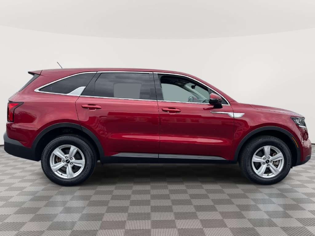 Certified 2023 Kia Sorento LX AWD/4WD image 4