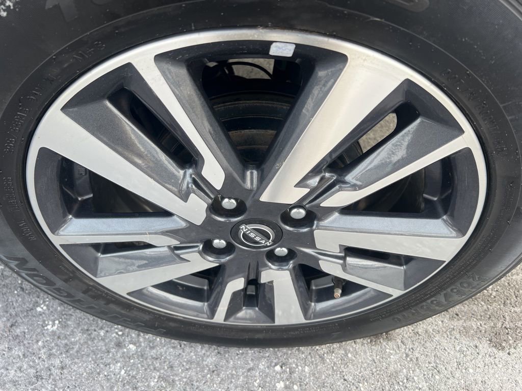 Certified 2023 Nissan Versa SV image 39