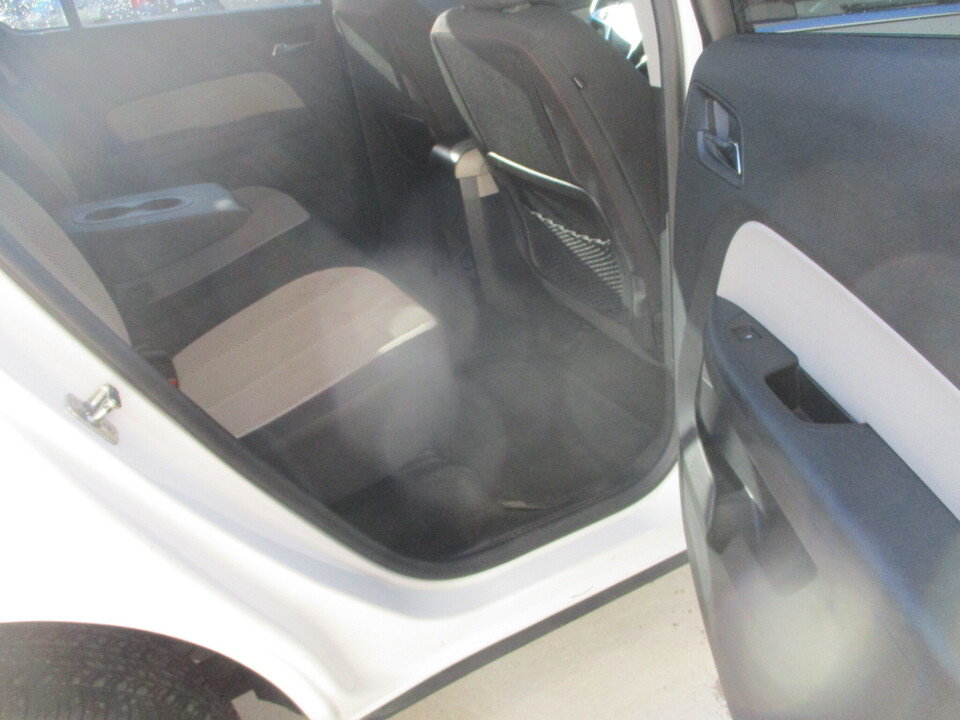 Used 2015 Chevrolet Equinox LT w/ Driver Convenience Package FWD image 20