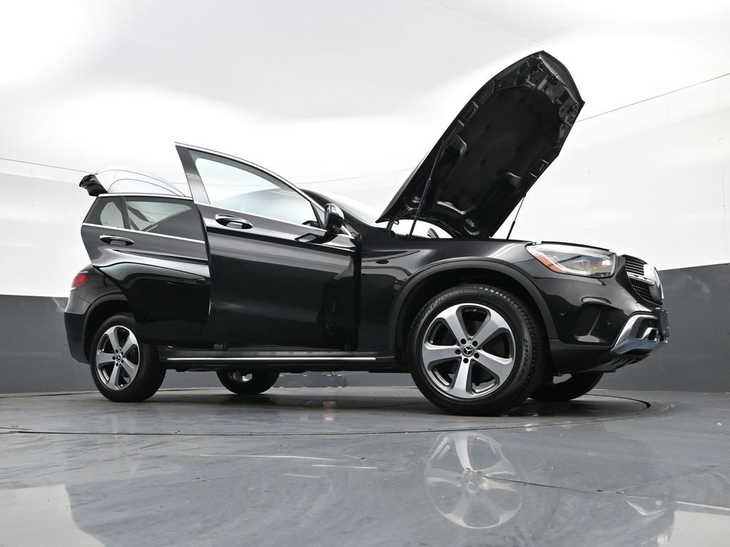 Used 2022 Mercedes-Benz GLC 300 4MATIC Coupe image 44