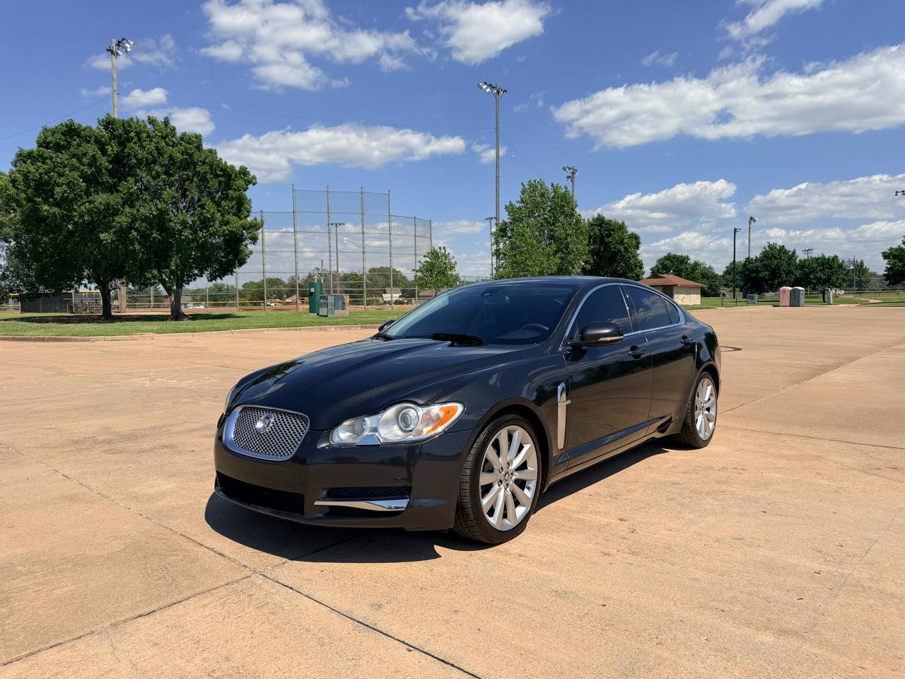 Used 2011 Jaguar XF Portfolio RWD image 4