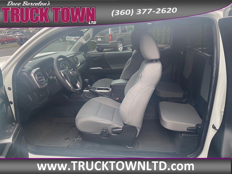 Used 2022 Toyota Tacoma SR5 w/ SR5 Appearance Package (SM) AWD/4WD image 10