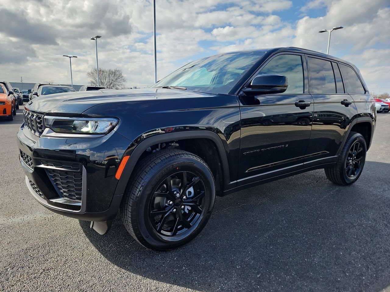 New 2026 Jeep Grand Cherokee Altitude AWD/4WD image 3