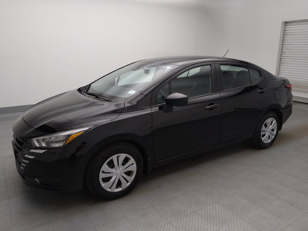 Used 2025 Nissan Versa S w/ Trunk Package FWD image 2