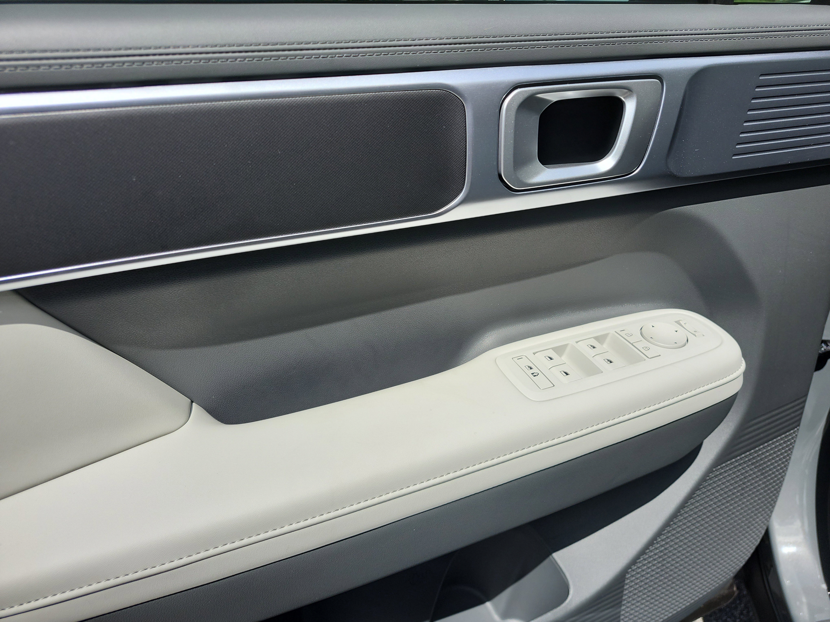 New 2026 Hyundai Santa Fe SEL FWD image 15