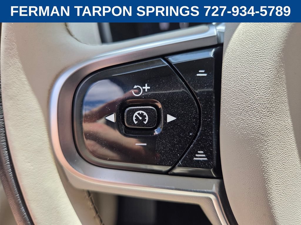 Certified 2024 Volvo XC90 B5 Plus AWD/4WD image 29