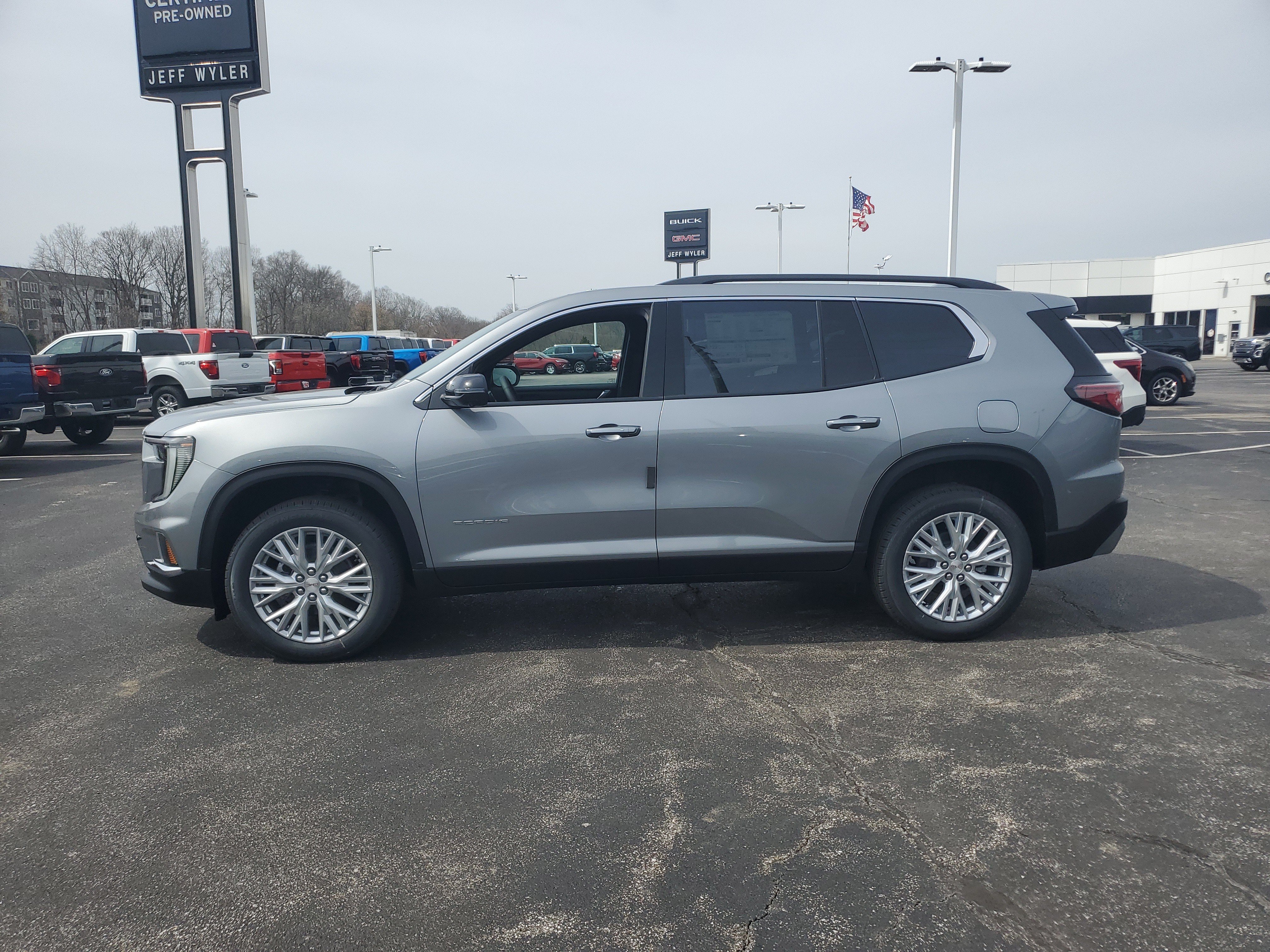 New 2026 GMC Acadia Elevation w/ Elevation Premium Package FWD image 8