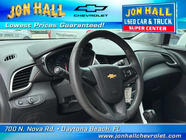 Used 2021 Chevrolet Trax LS FWD image 18