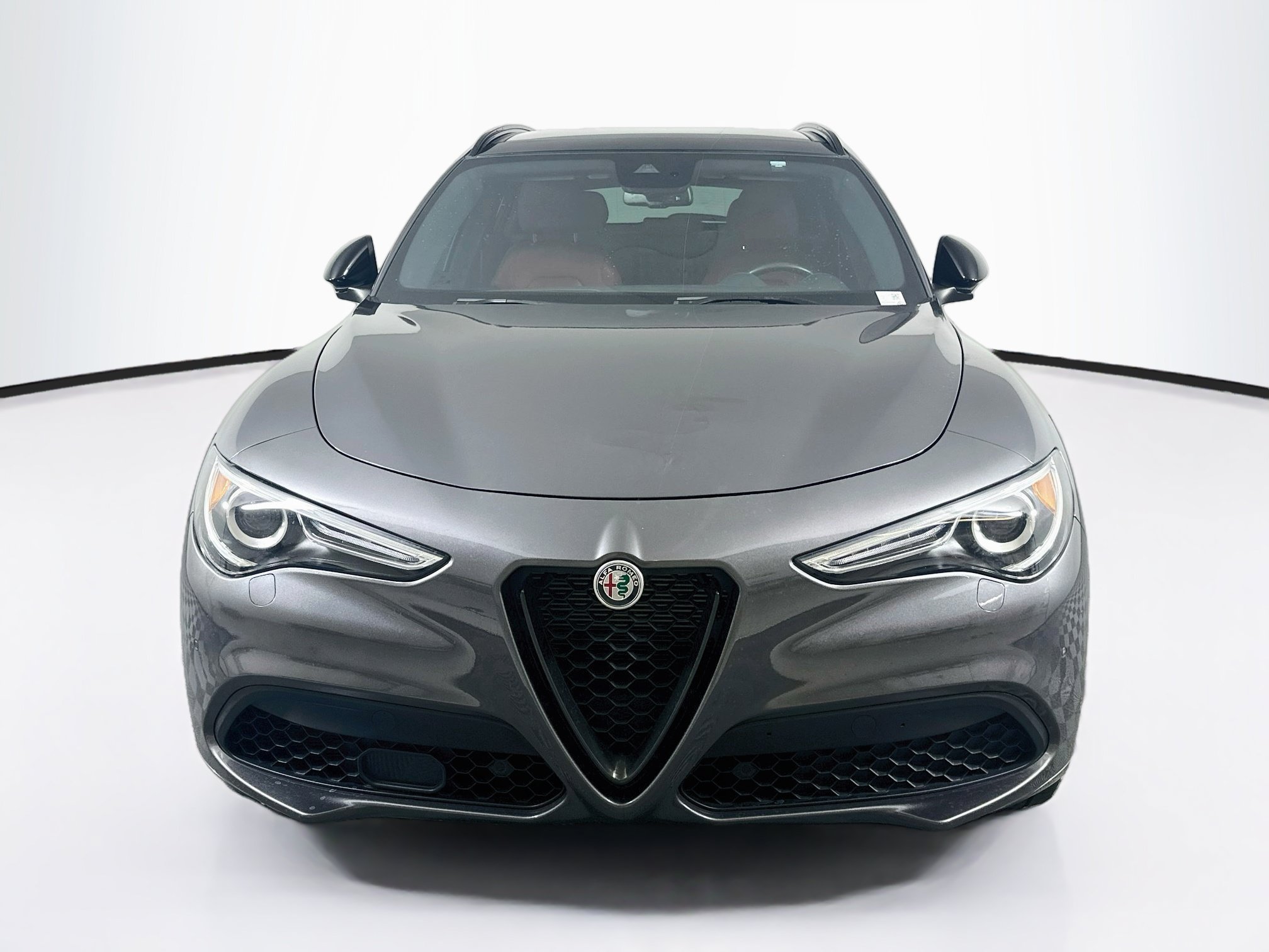 Used 2023 Alfa Romeo Stelvio Veloce AWD/4WD image 2