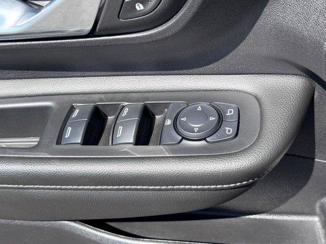 Used 2024 GMC Terrain SLE FWD image 18