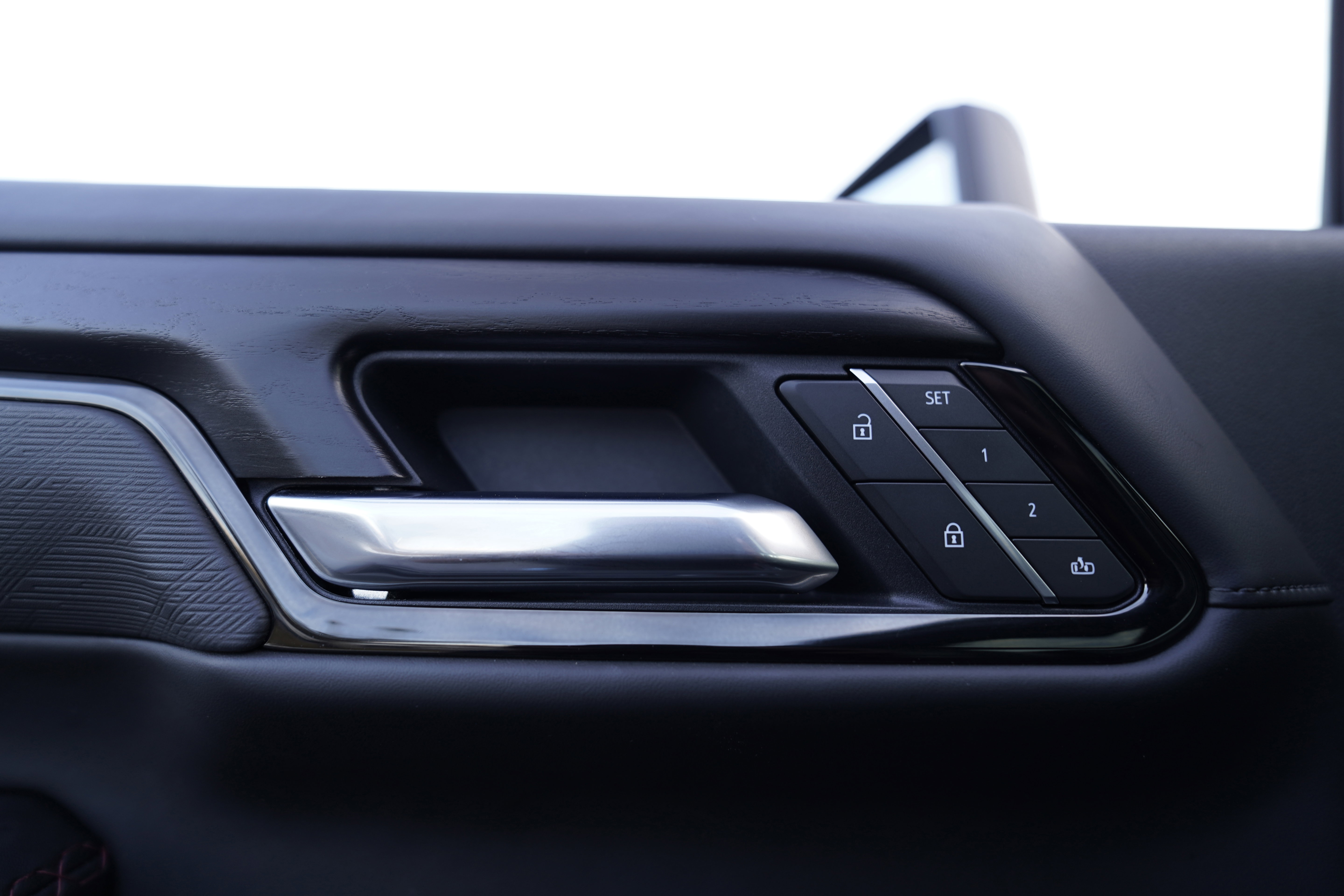 Used 2025 GMC Sierra 2500 AT4X image 18