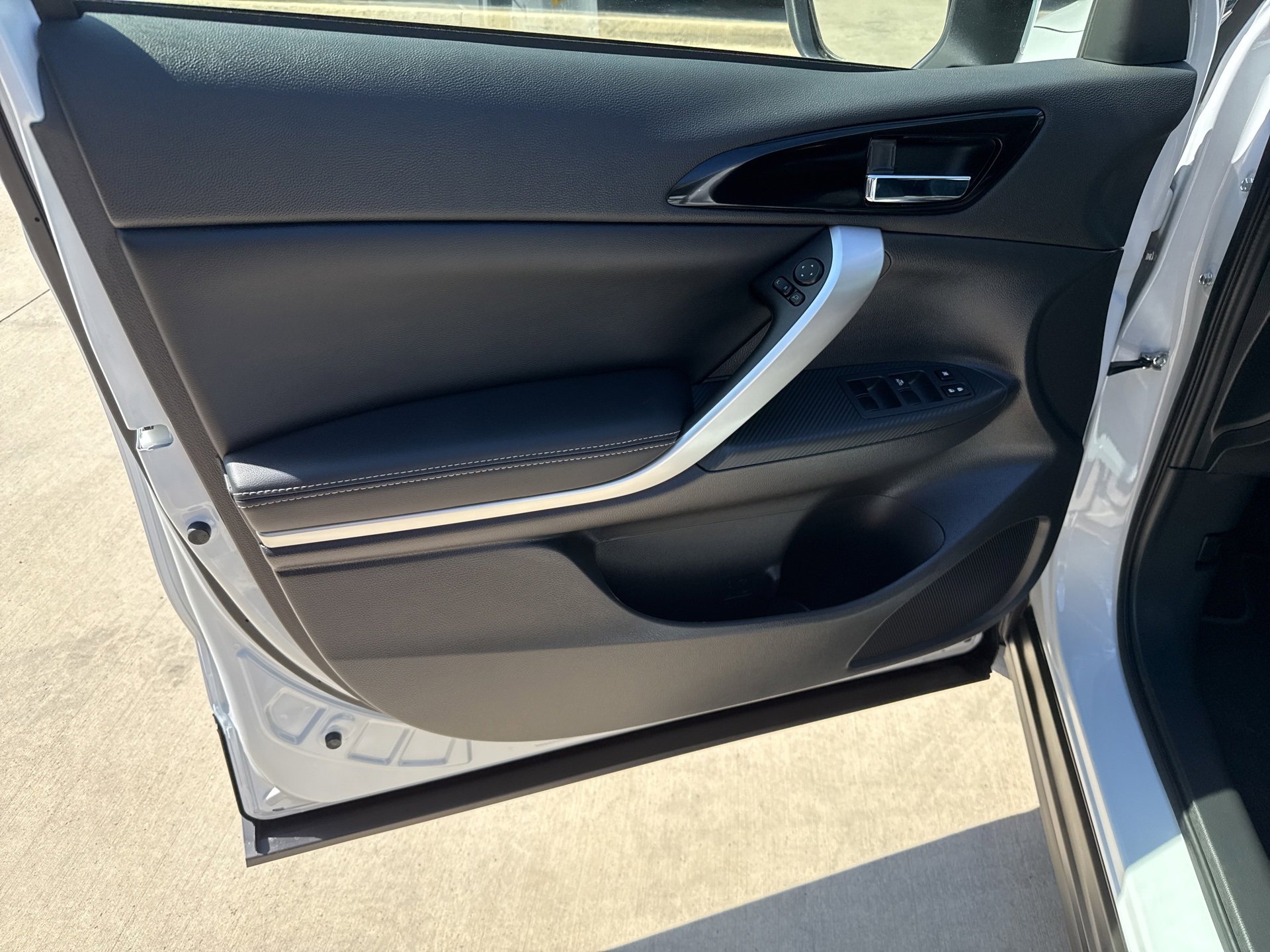 New 2026 Mitsubishi Eclipse Cross SE image 5