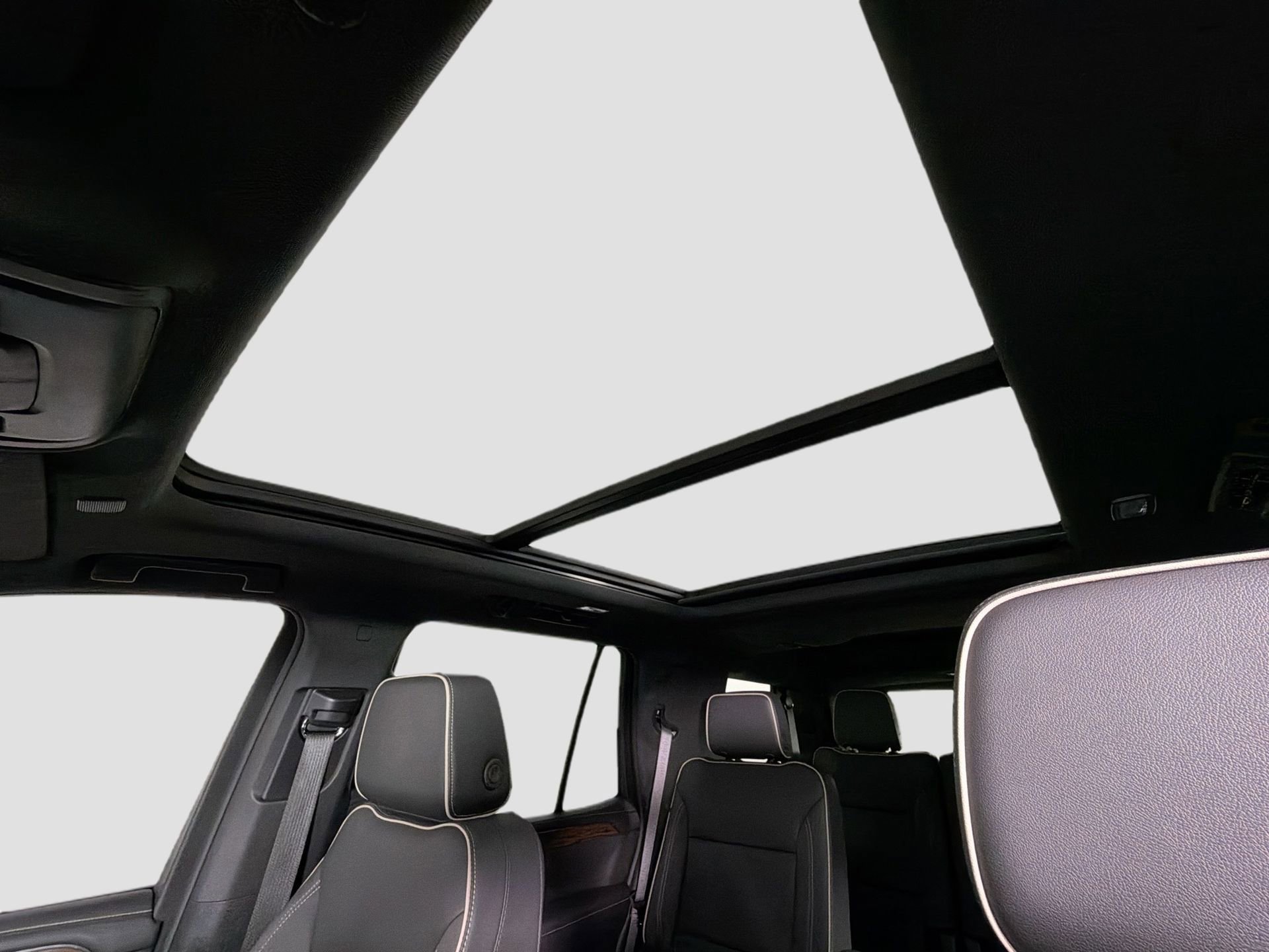 Used 2023 Chevrolet Tahoe Premier image 23