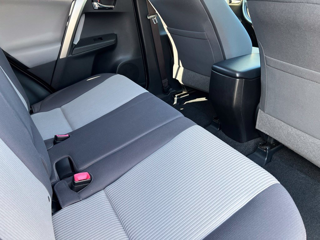 Used 2015 Toyota RAV4 XLE FWD image 18