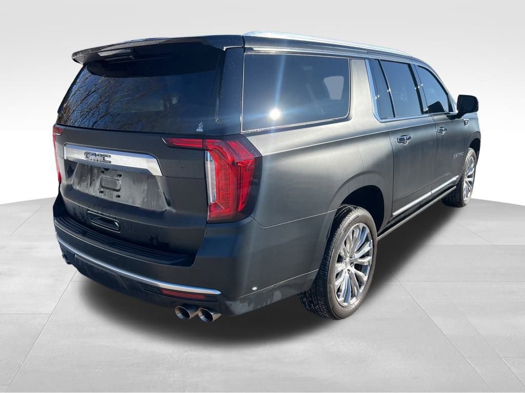 Used 2022 GMC Yukon XL Denali image 3