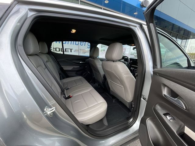 Certified 2025 Buick Envista Avenir FWD image 26