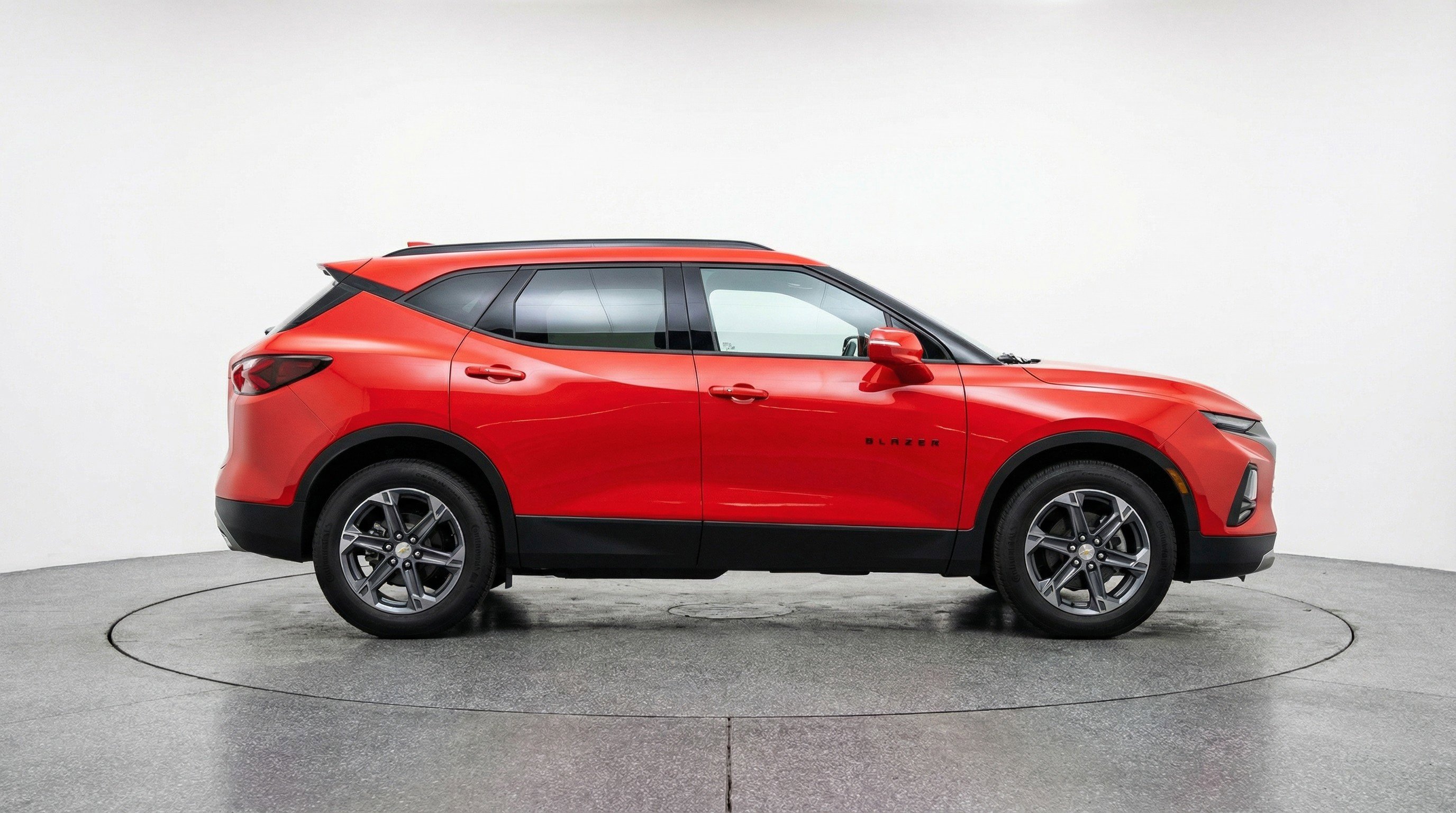 Used 2025 Chevrolet Blazer LT FWD image 11