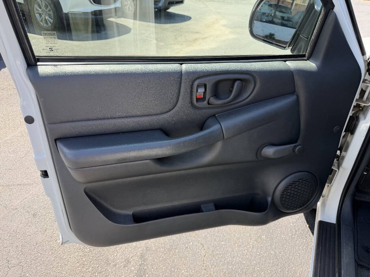 Used 2003 GMC Sonoma SL w/ Convenience Package RWD image 11