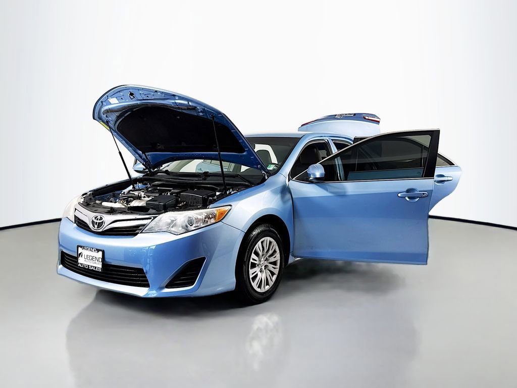 Used 2012 Toyota Camry LE FWD image 14