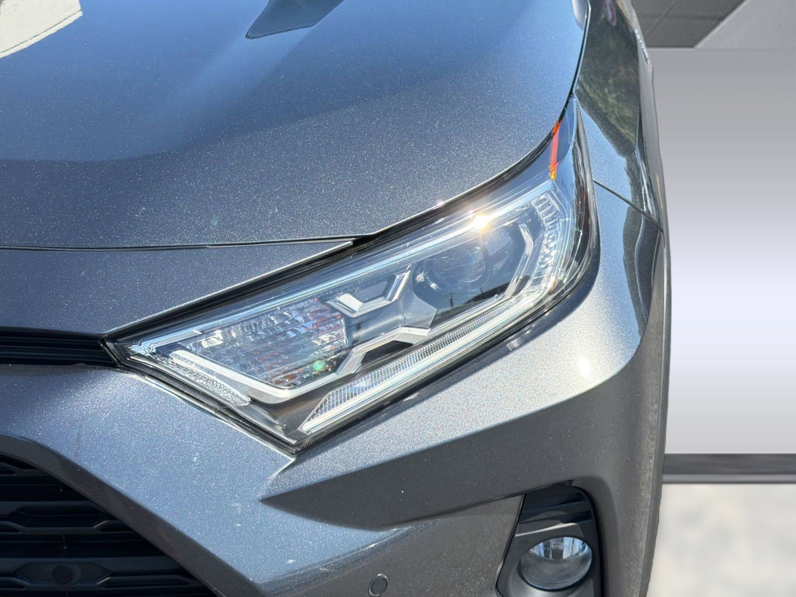 Used 2021 Toyota RAV4 XLE Premium AWD/4WD image 11