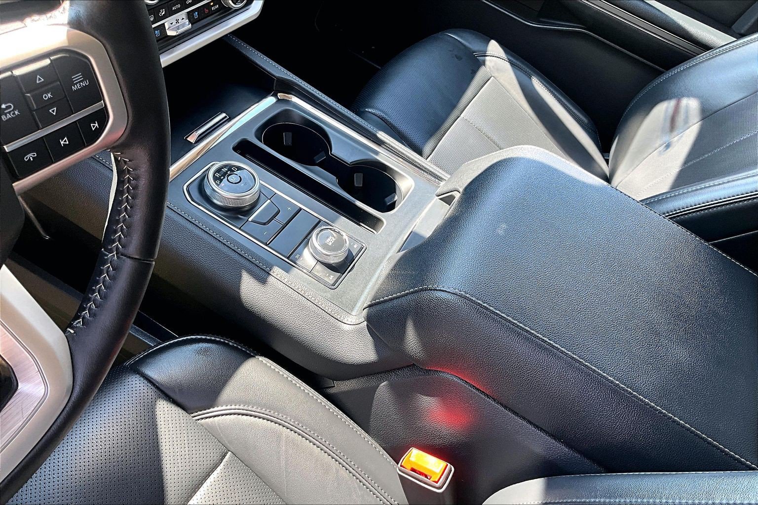 Certified 2024 Ford Expedition XLT AWD/4WD image 17