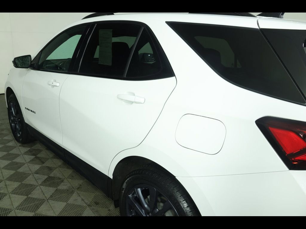 Used 2022 Chevrolet Equinox RS w/ LPO, Floor Liner Package image 18