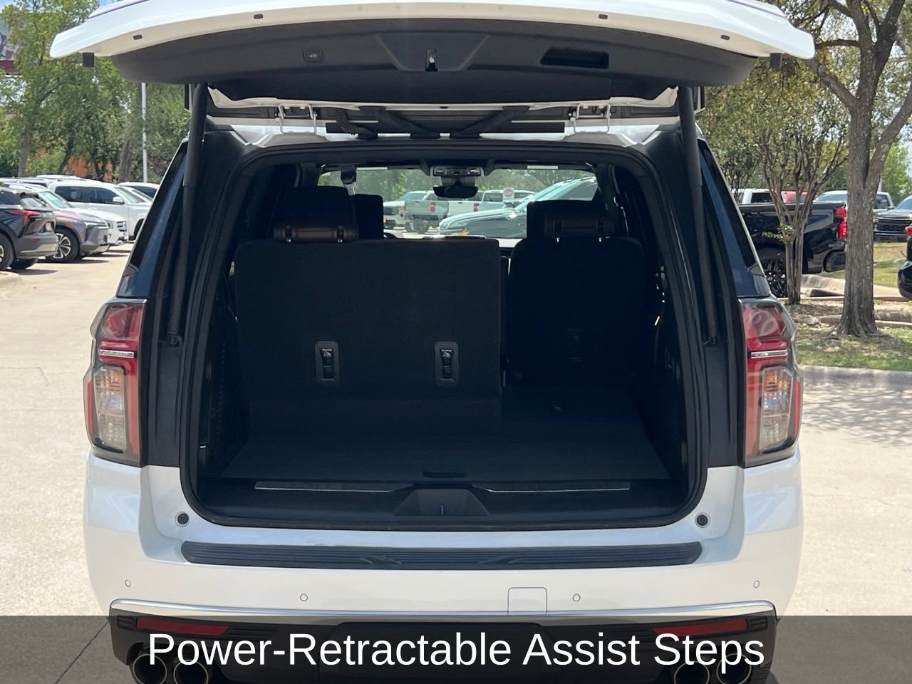 Used 2023 Chevrolet Tahoe High Country AWD/4WD image 25