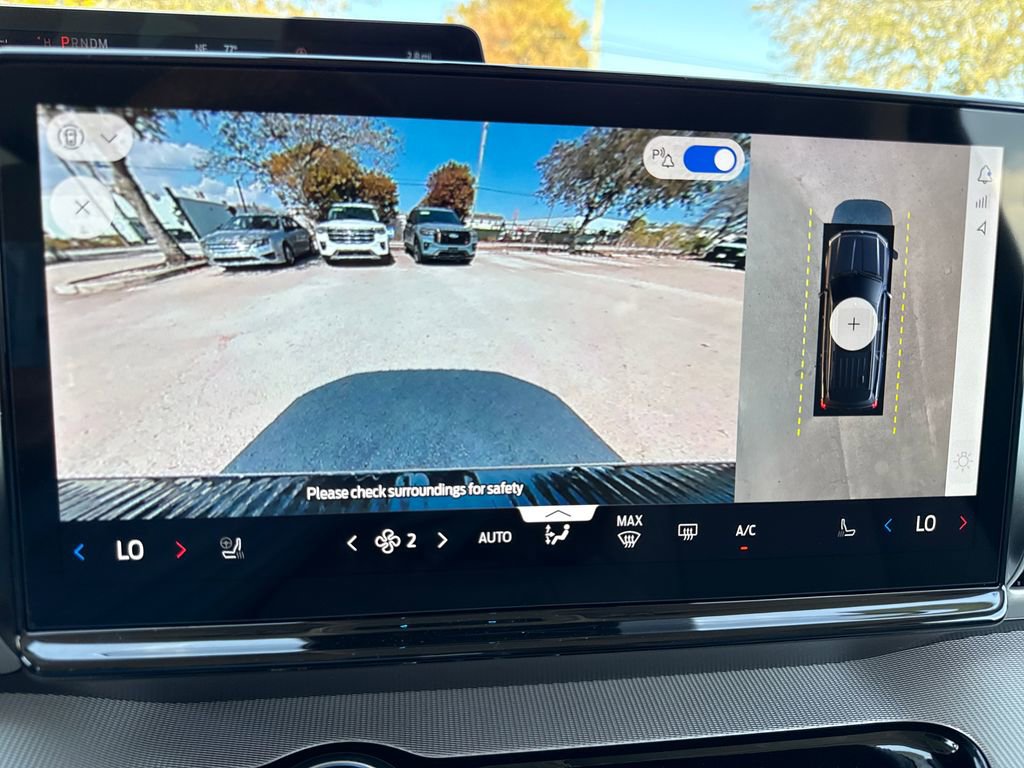 New 2026 Ford Expedition Active image 28