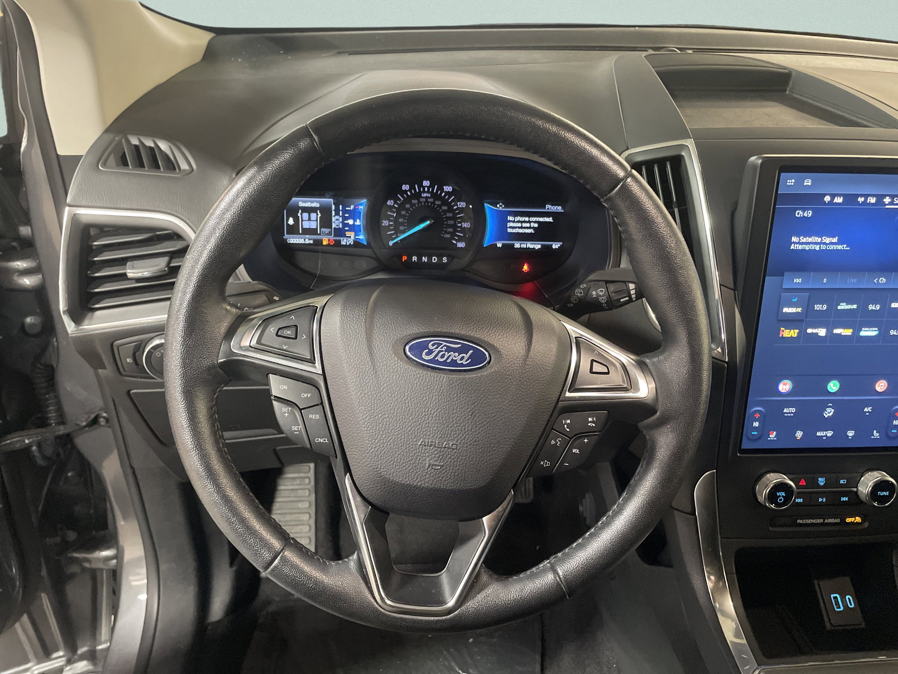 Used 2024 Ford Edge Titanium image 17