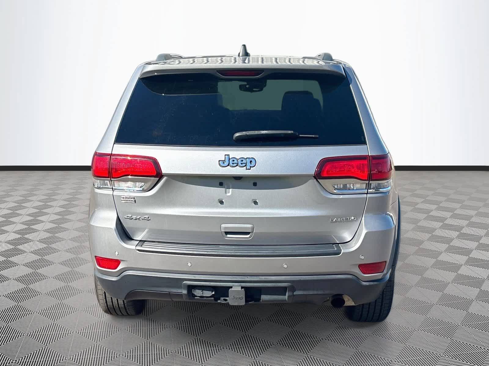 Used 2021 Jeep Grand Cherokee Laredo X AWD/4WD image 6