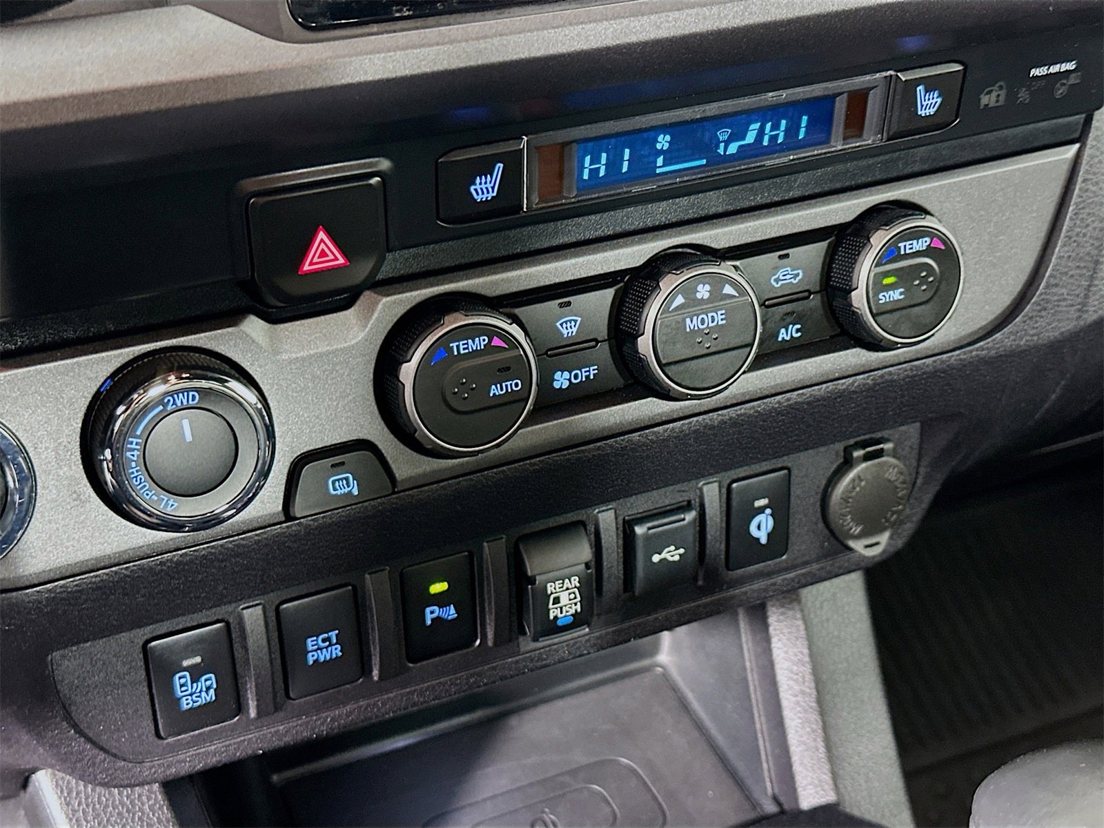 Certified 2020 Toyota Tacoma TRD Off-Road image 16